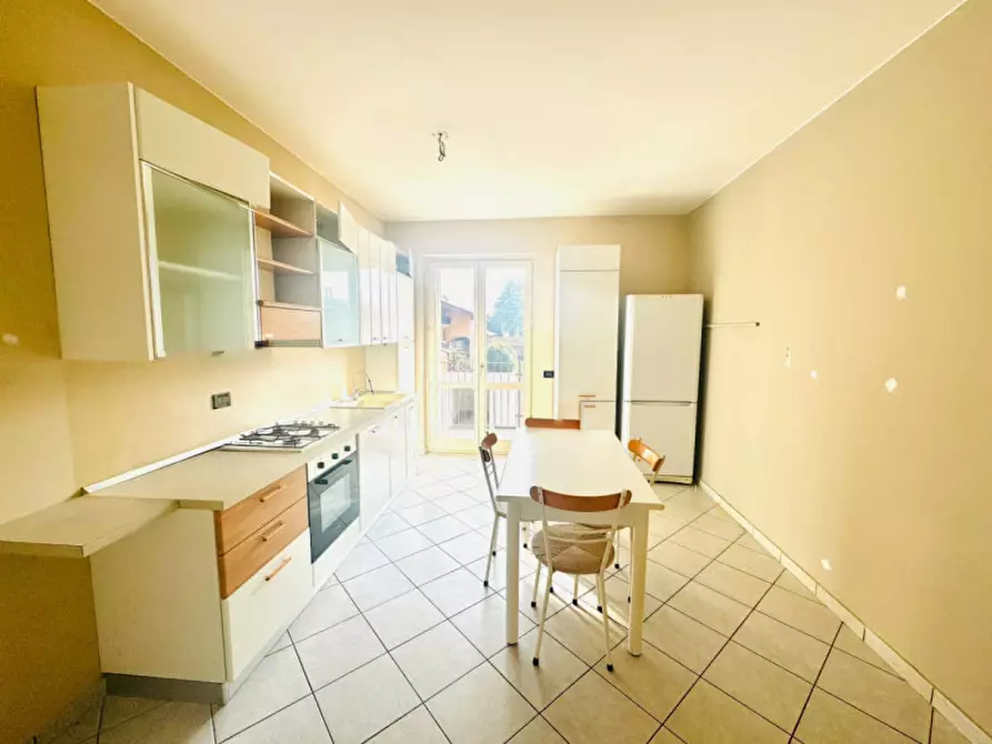 Immagine 3 di Appartamento in vendita  in CESARE BATTISTI a Ghedi