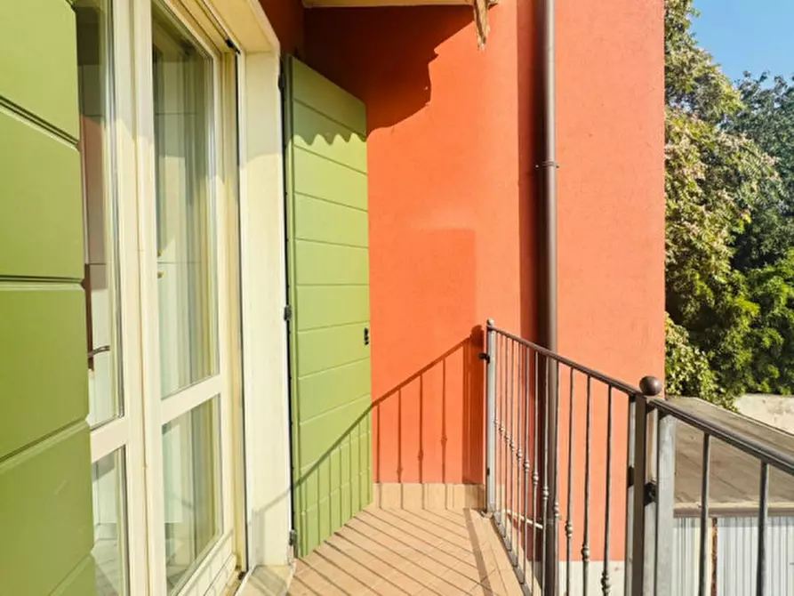 Immagine 11 di Appartamento in vendita  in CESARE BATTISTI a Ghedi