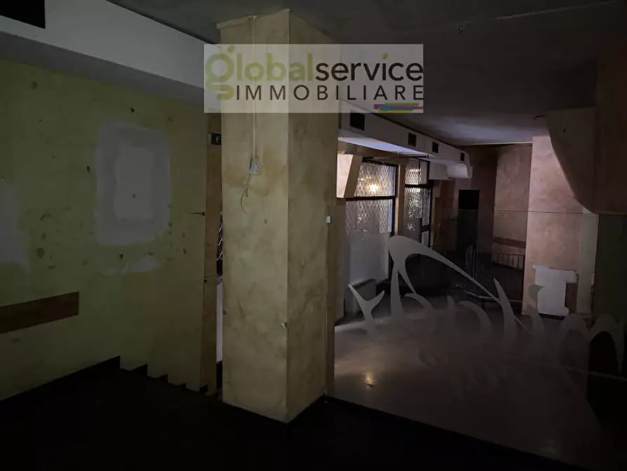 Immagine 4 di Negozio in vendita  in via dante a Brescia