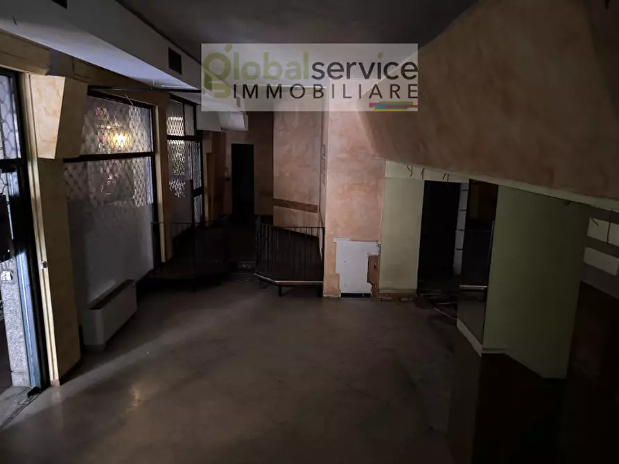 Immagine 5 di Negozio in vendita  in via dante a Brescia