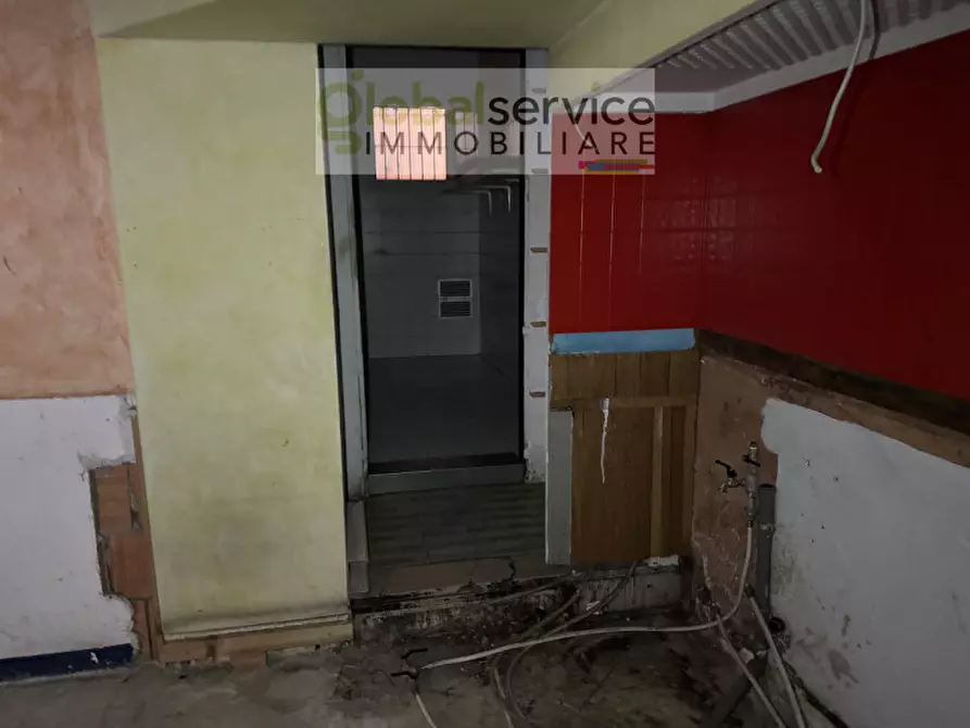 Immagine 6 di Negozio in vendita  in via dante a Brescia