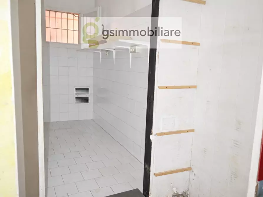 Immagine 8 di Negozio in vendita  in via dante a Brescia