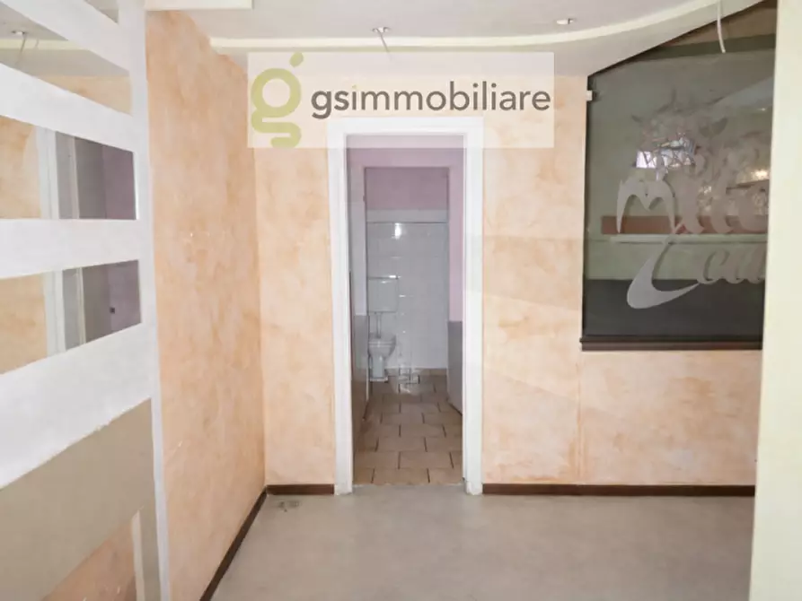 Immagine 12 di Negozio in vendita  in via dante a Brescia