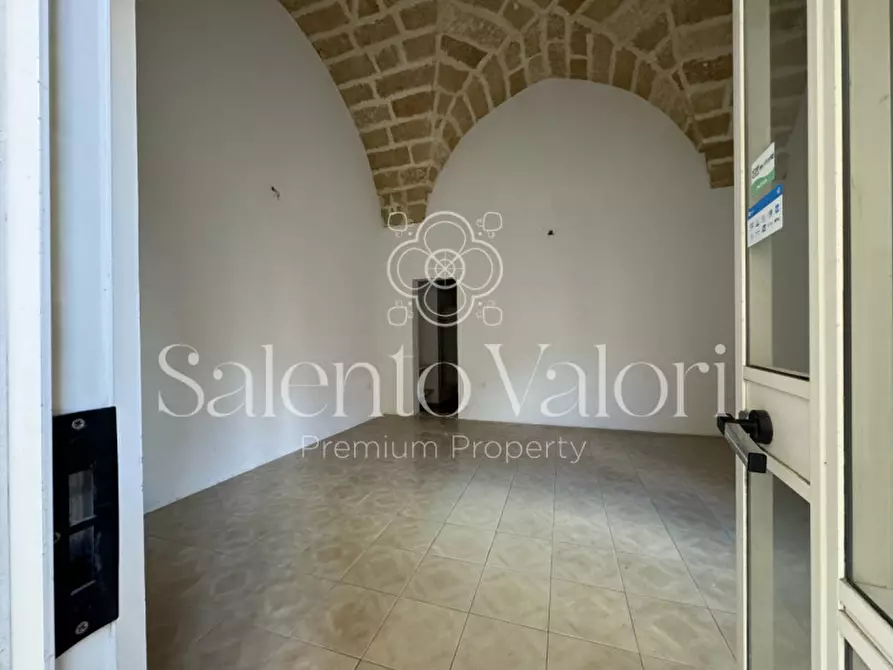 Immagine 2 di Negozio in affitto  in Via Padre Serafino 12 a Parabita