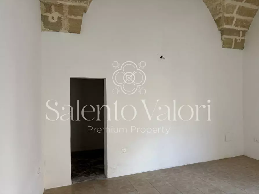 Immagine 8 di Negozio in affitto  in Via Padre Serafino 12 a Parabita