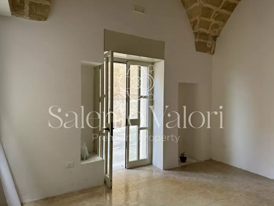 Immagine 13 di Negozio in affitto  in Via Padre Serafino 12 a Parabita