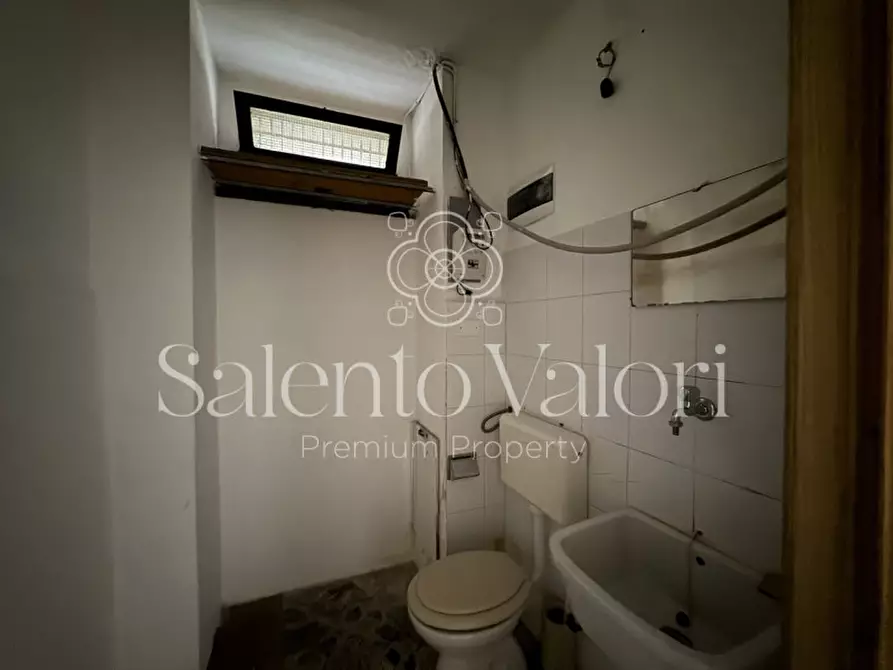 Immagine 17 di Negozio in affitto  in Via Padre Serafino 12 a Parabita