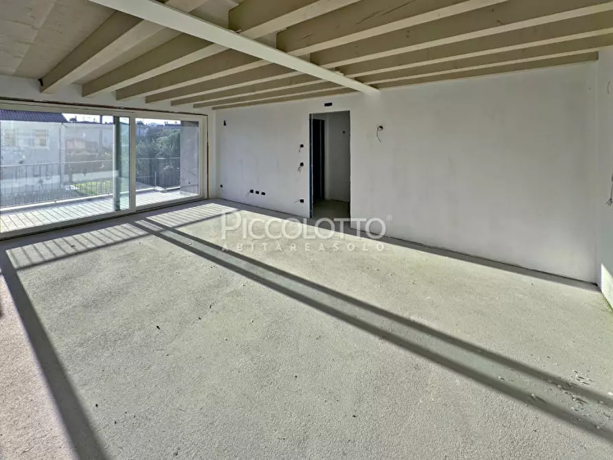 Immagine 6 di Appartamento in vendita  in via Papa Giovanni XXIII a Castelcucco