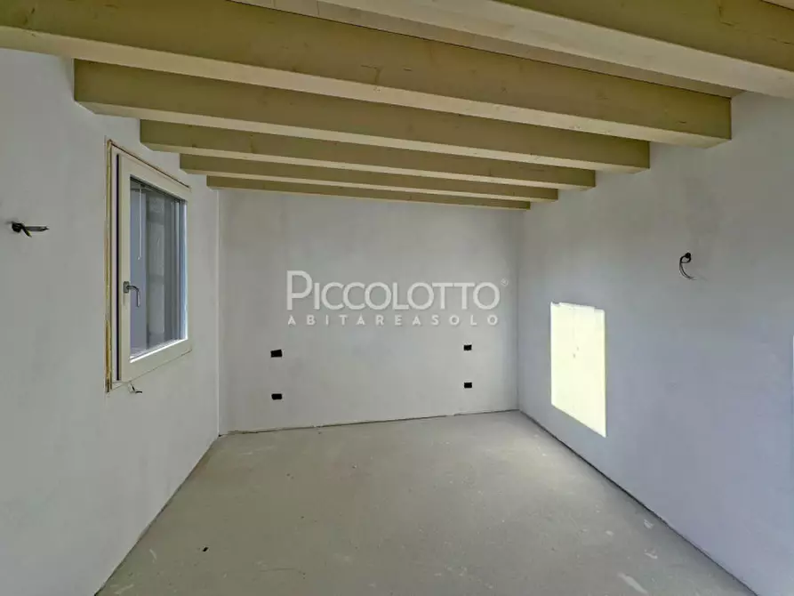 Immagine 10 di Appartamento in vendita  in via Papa Giovanni XXIII a Castelcucco