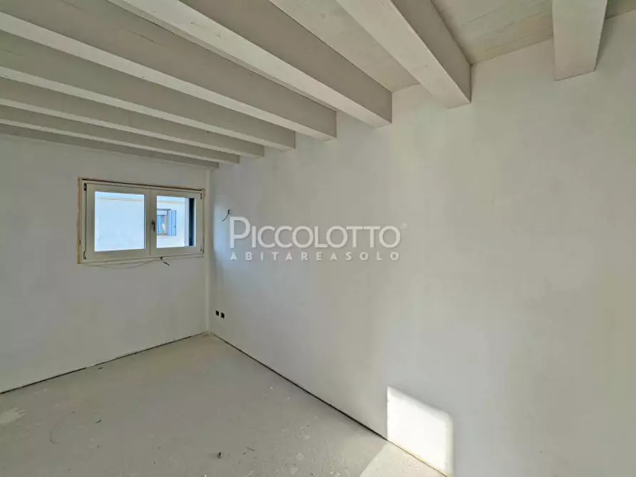 Immagine 11 di Appartamento in vendita  in via Papa Giovanni XXIII a Castelcucco