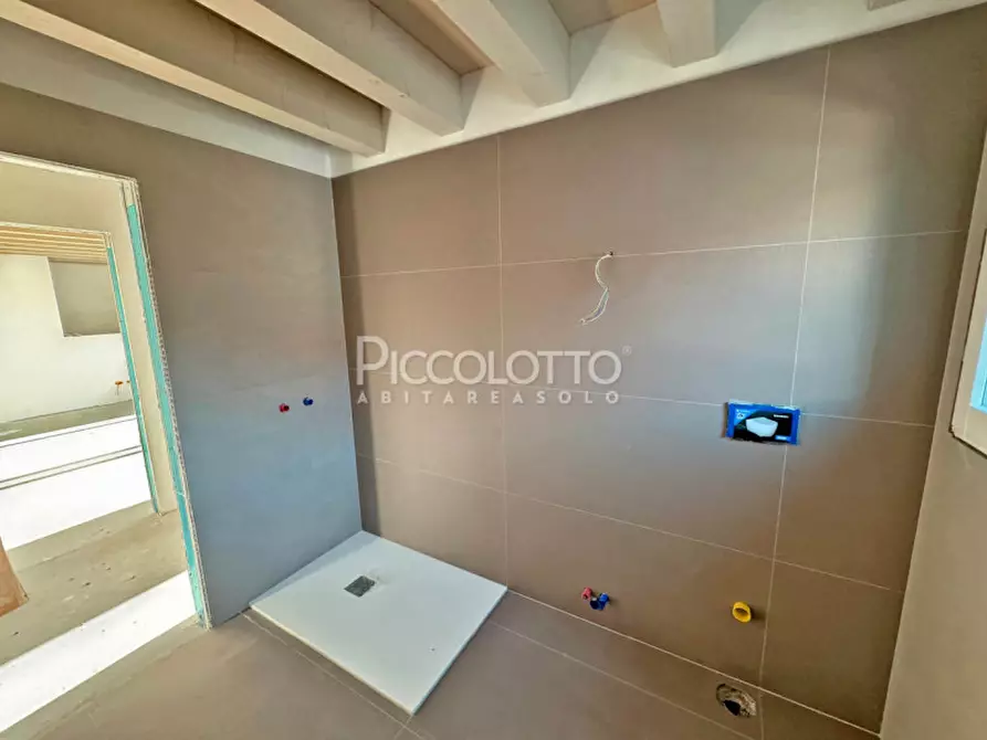 Immagine 13 di Appartamento in vendita  in via Papa Giovanni XXIII a Castelcucco