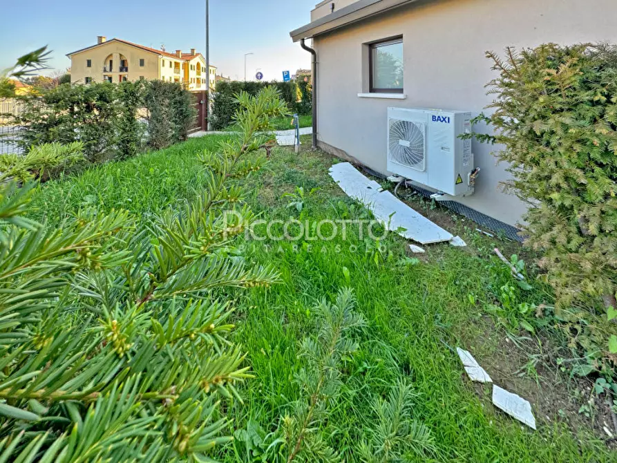 Immagine 14 di Appartamento in vendita  in via Papa Giovanni XXIII a Castelcucco