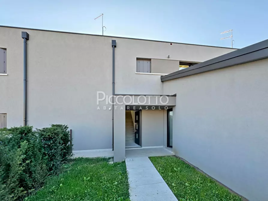 Immagine 15 di Appartamento in vendita  in via Papa Giovanni XXIII a Castelcucco