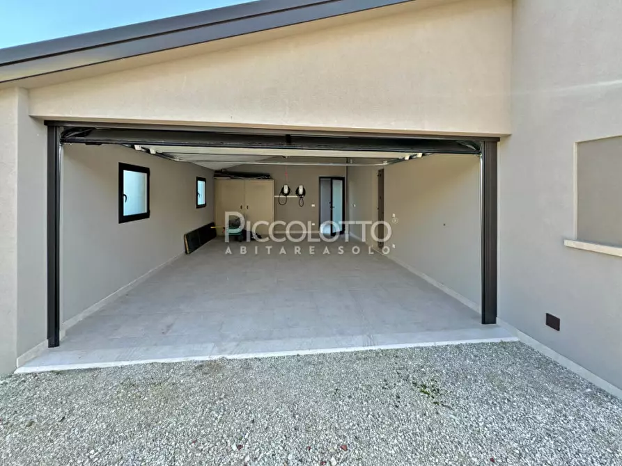 Immagine 16 di Appartamento in vendita  in via Papa Giovanni XXIII a Castelcucco