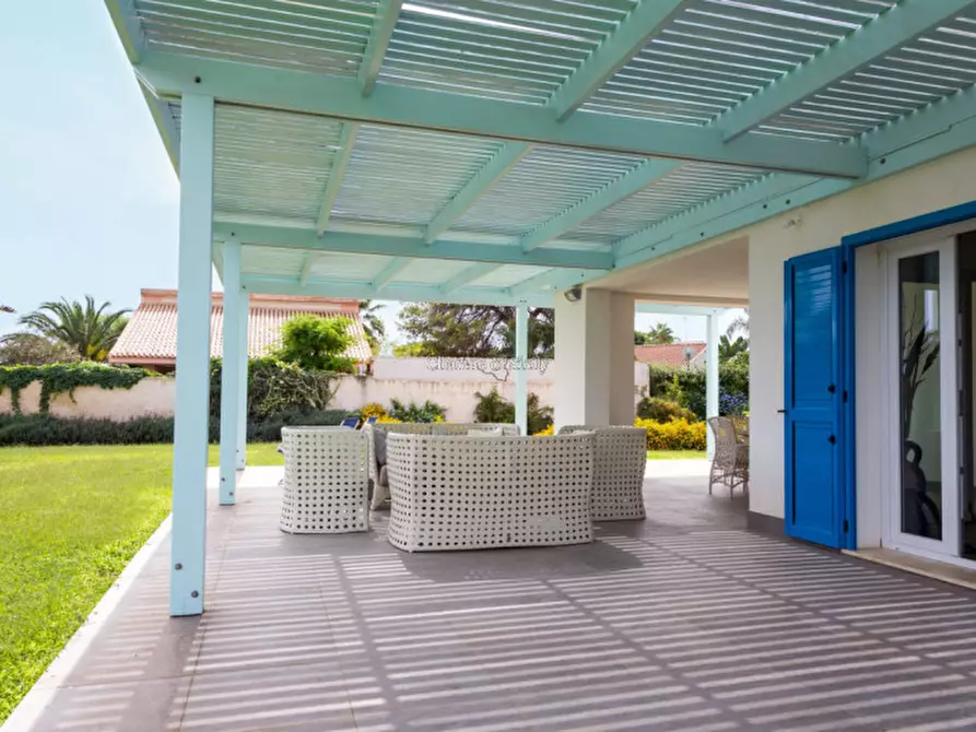 Immagine 2 di Villa in vendita  a Ragusa