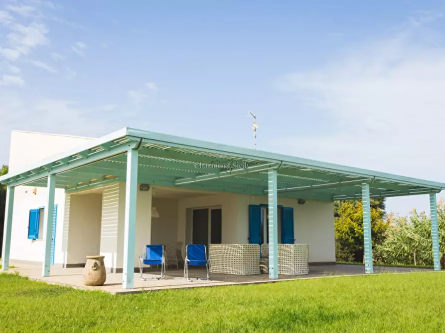 Immagine 38 di Villa in vendita  a Ragusa