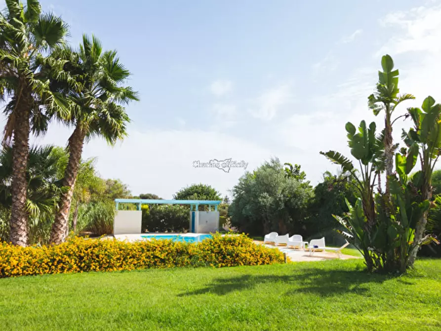 Immagine 39 di Villa in vendita  a Ragusa