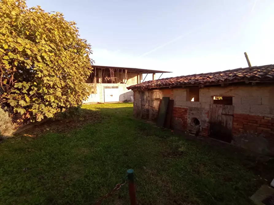 Immagine 4 di Magazzino in vendita  in Via Valbona a Soave