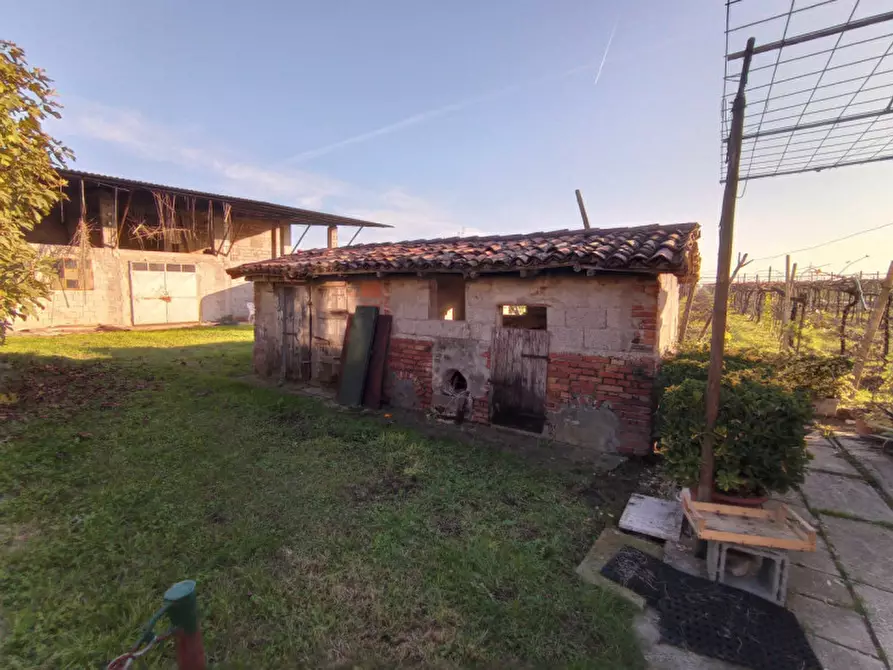 Immagine 9 di Magazzino in vendita  in Via Valbona a Soave