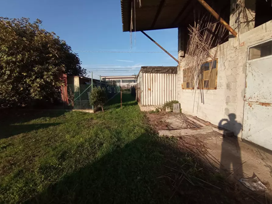 Immagine 14 di Magazzino in vendita  in Via Valbona a Soave