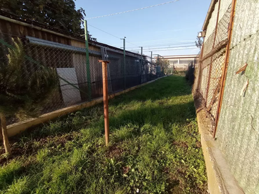 Immagine 15 di Magazzino in vendita  in Via Valbona a Soave