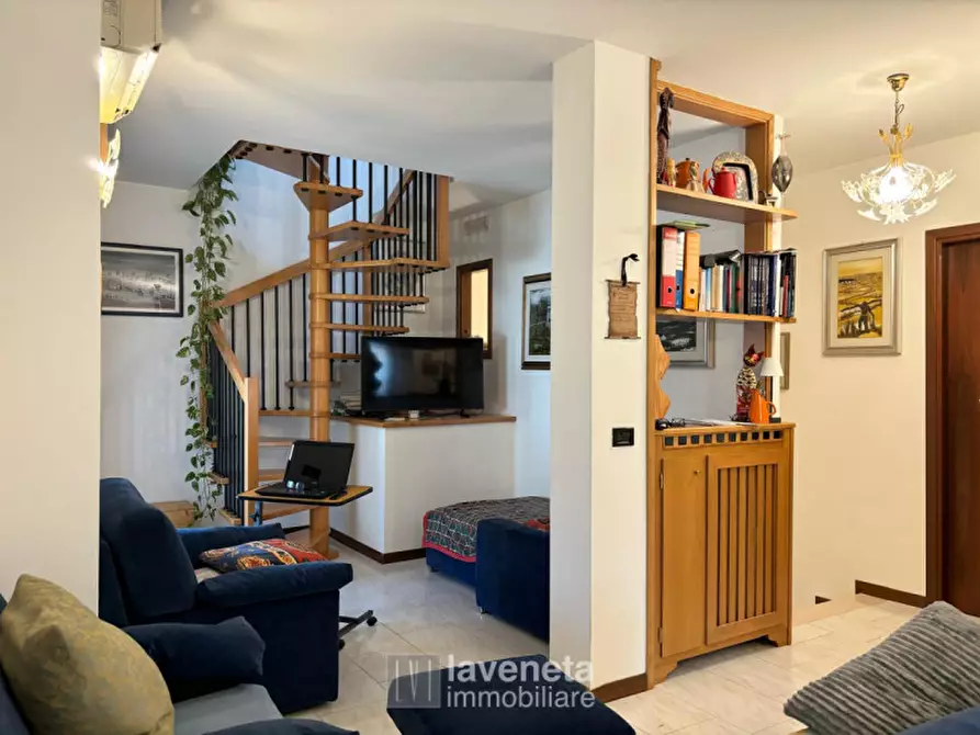 Immagine 6 di Casa bifamiliare in vendita  in via tintoretto a Eraclea