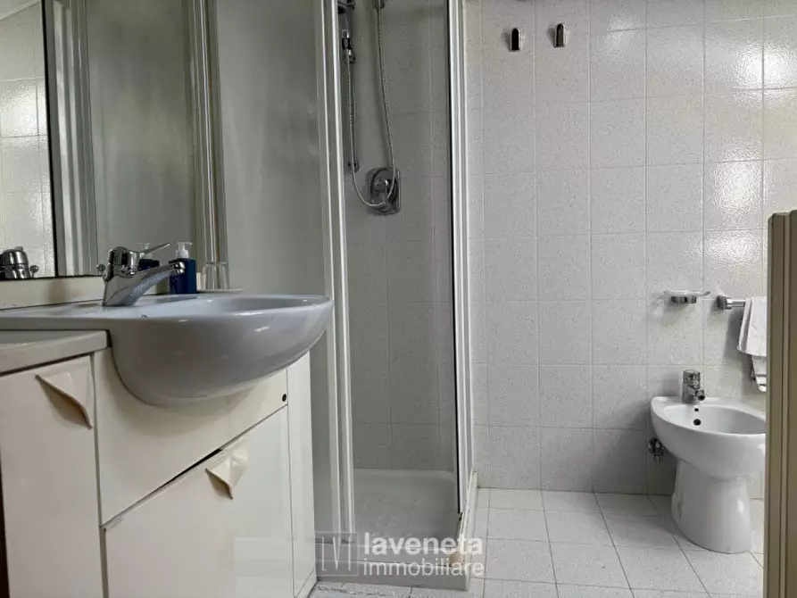 Immagine 26 di Casa bifamiliare in vendita  in via tintoretto a Eraclea