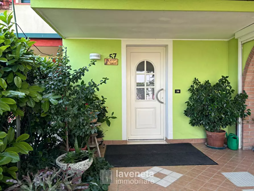 Immagine 31 di Casa bifamiliare in vendita  in via tintoretto a Eraclea