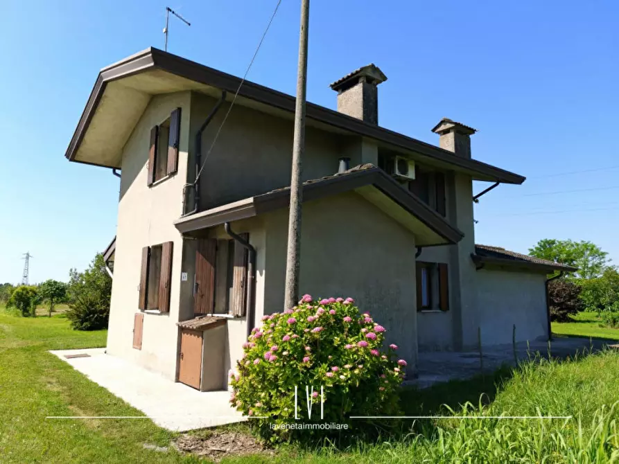 Immagine 2 di Casa indipendente in vendita  in Via Piave Nuovo 47 a Jesolo