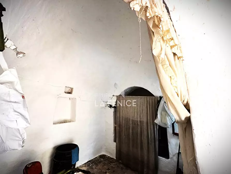 Immagine 15 di Rustico / casale in vendita  in strada votano a Martina Franca