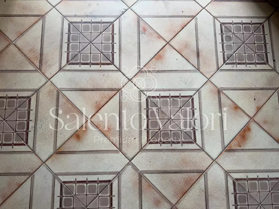 Immagine 17 di Casa indipendente in vendita  in Via Nino Bixio 31 a Collepasso