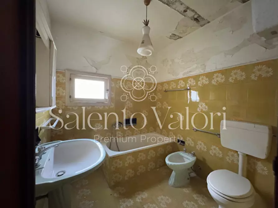 Immagine 19 di Casa indipendente in vendita  in Via Nino Bixio 31 a Collepasso