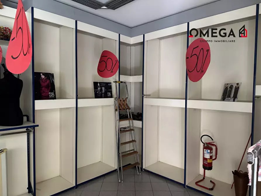 Immagine 7 di Negozio in vendita  in Via Ponziana, 3 a Trieste