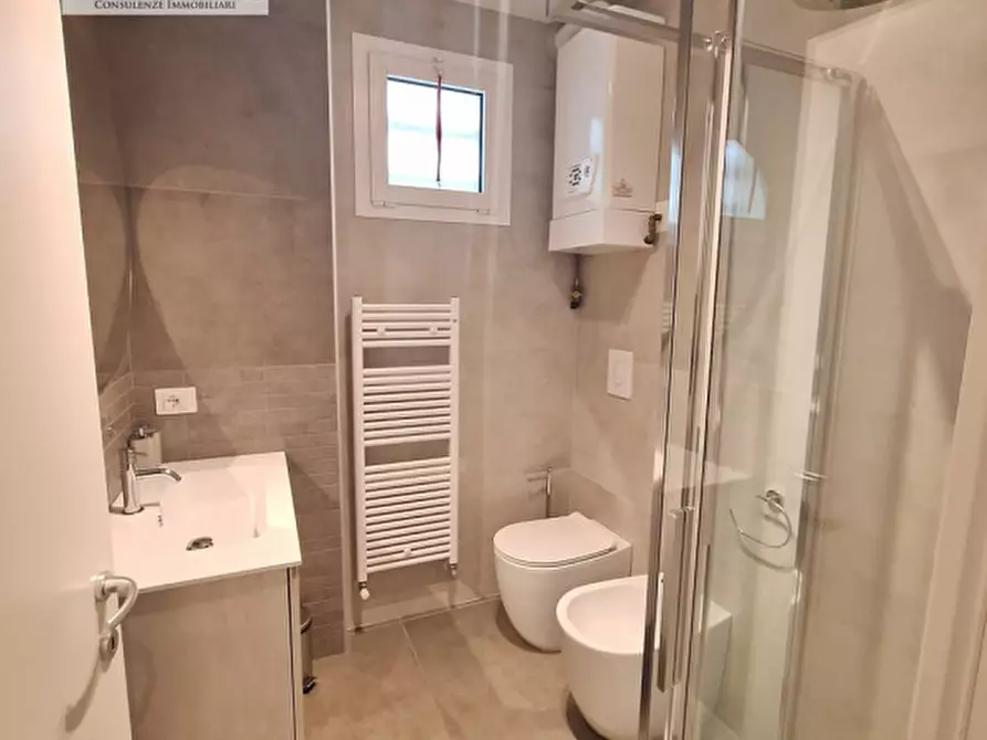 Immagine 11 di Appartamento in vendita  in piazza sacro cuore a Abano Terme