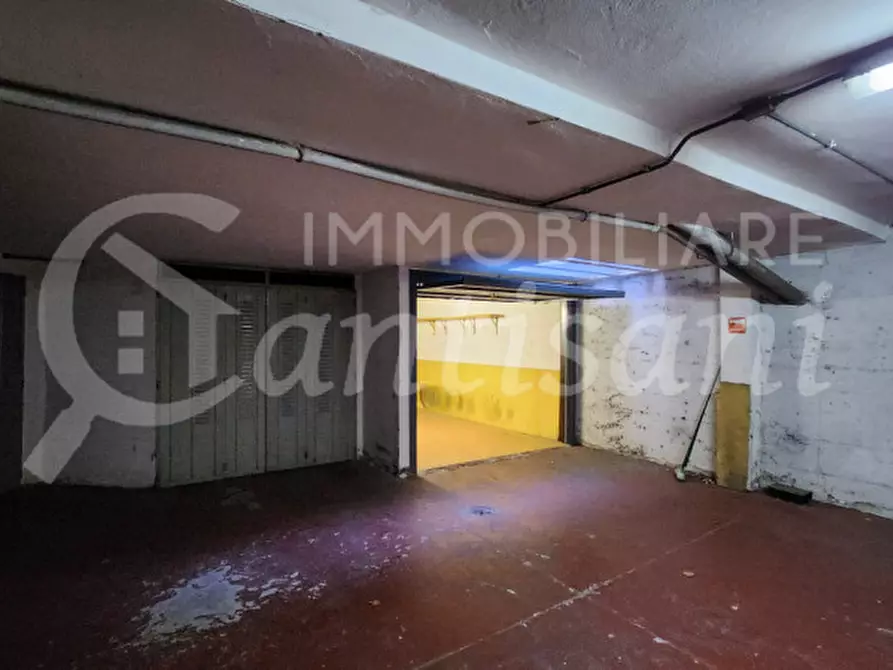 Immagine 13 di Garage in vendita  in via ragazzi del 99 a Firenze