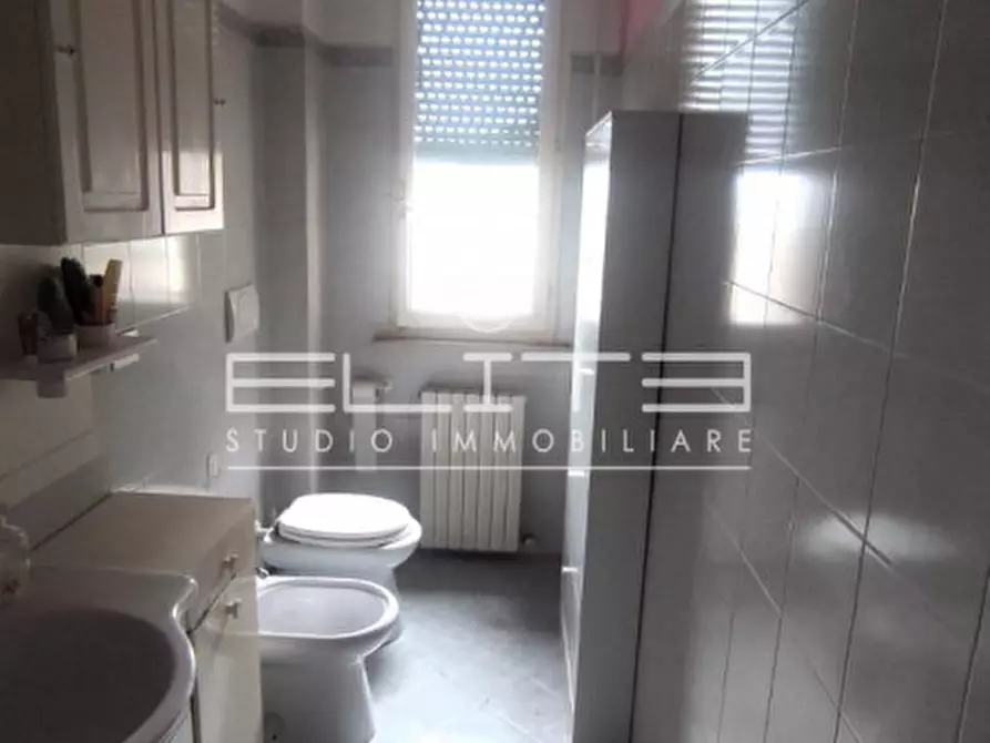 Immagine 13 di Appartamento in vendita  in Via Cingoli a Ancona