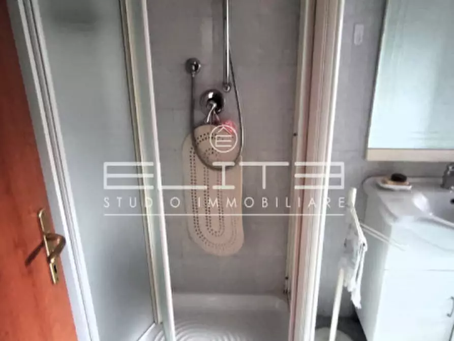 Immagine 14 di Appartamento in vendita  in Via Cingoli a Ancona