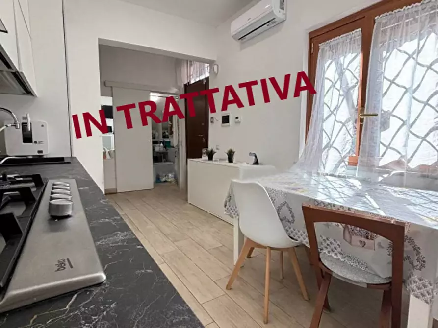 Immagine 1 di Appartamento in vendita  in via della pisana a Roma