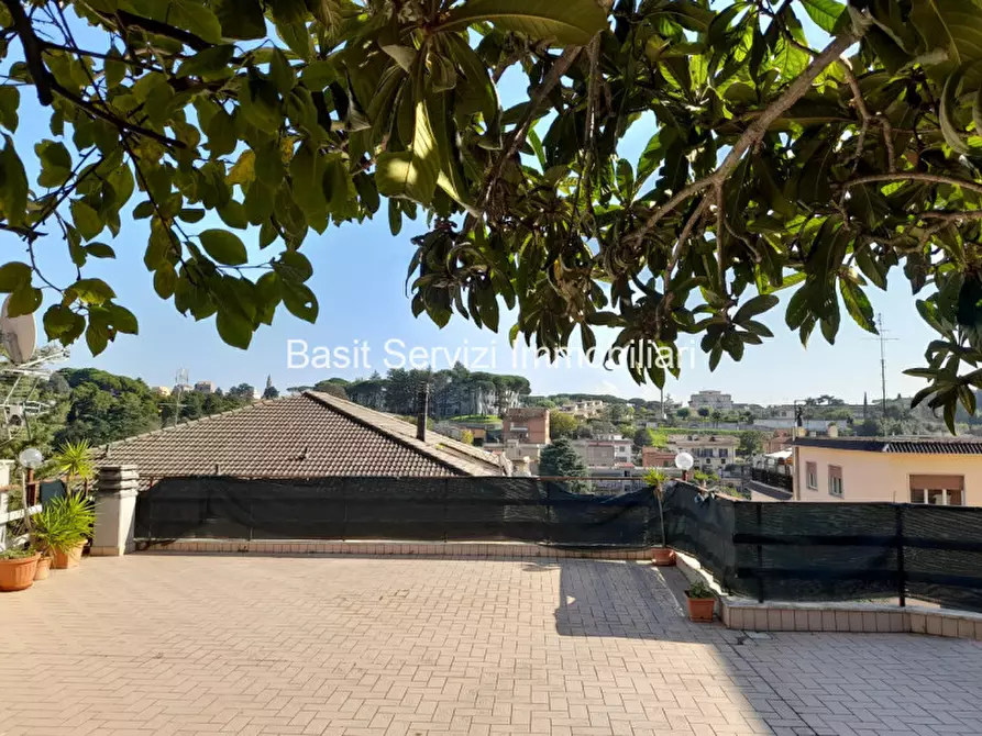 Immagine 23 di Appartamento in vendita  in via della pisana a Roma