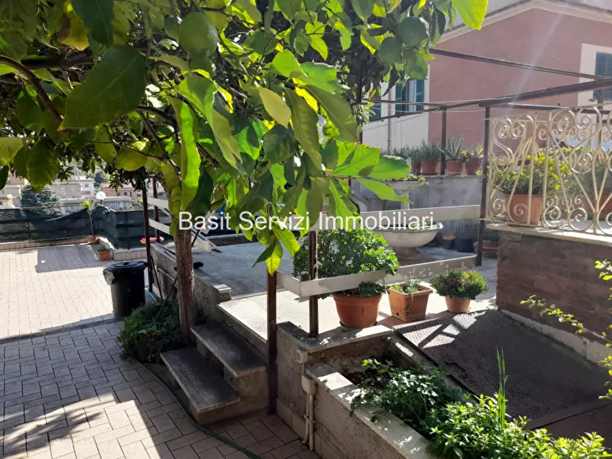 Immagine 27 di Appartamento in vendita  in via della pisana a Roma