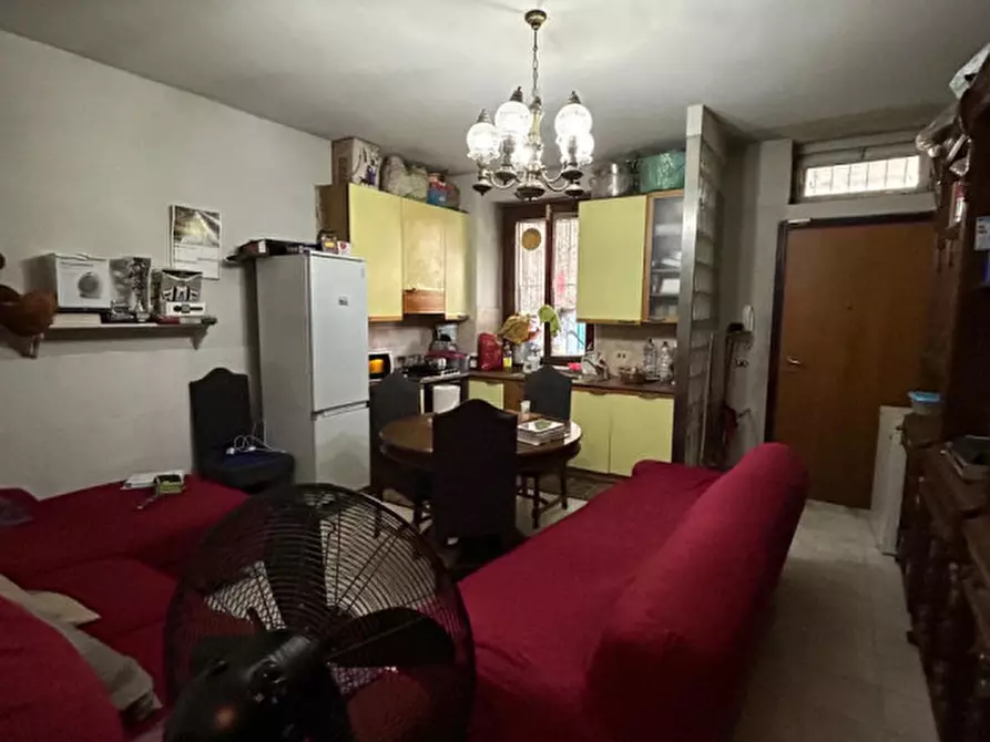 Immagine 3 di Appartamento in vendita  in Corso Sempione 140 a Legnano