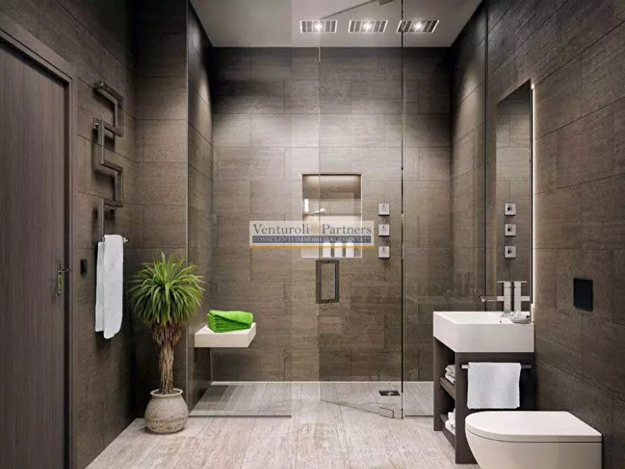 Immagine 9 di Appartamento in vendita  in Via Grezze a Desenzano Del Garda