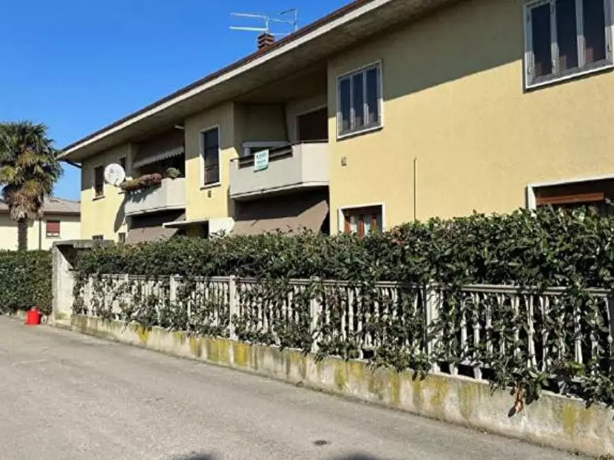 Immagine 1 di Appartamento in vendita  in Via Pascoli a Montecchio Maggiore