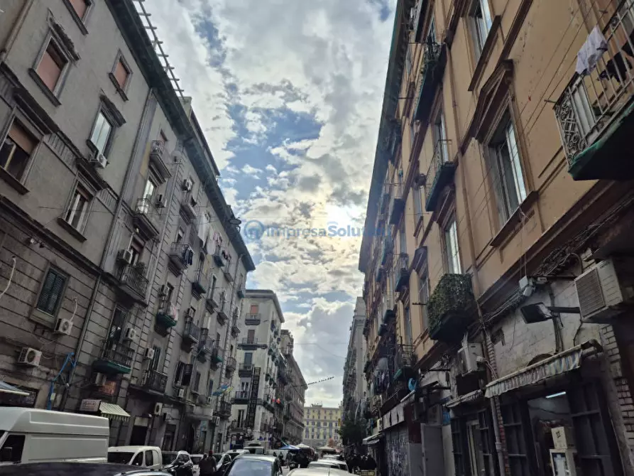 Immagine 9 di Negozio in vendita  in Via Palermo a Napoli