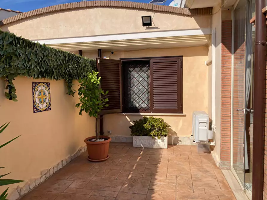 Immagine 3 di Casa bifamiliare in vendita  in VIA DELLA CANNUCCIA a Anzio