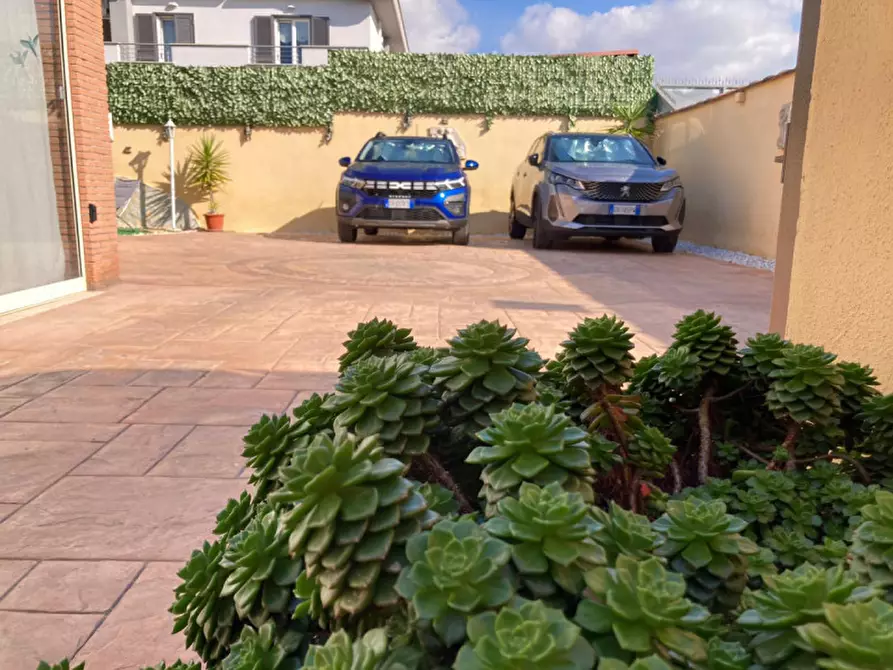Immagine 5 di Casa bifamiliare in vendita  in VIA DELLA CANNUCCIA a Anzio