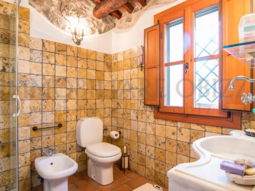 Immagine 18 di Rustico / casale in vendita  in Via Roma a Baone