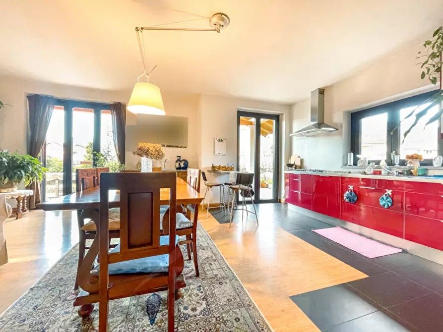 Immagine 6 di Villa in vendita  in Via Luigi Cadorna n.7 a Lesa