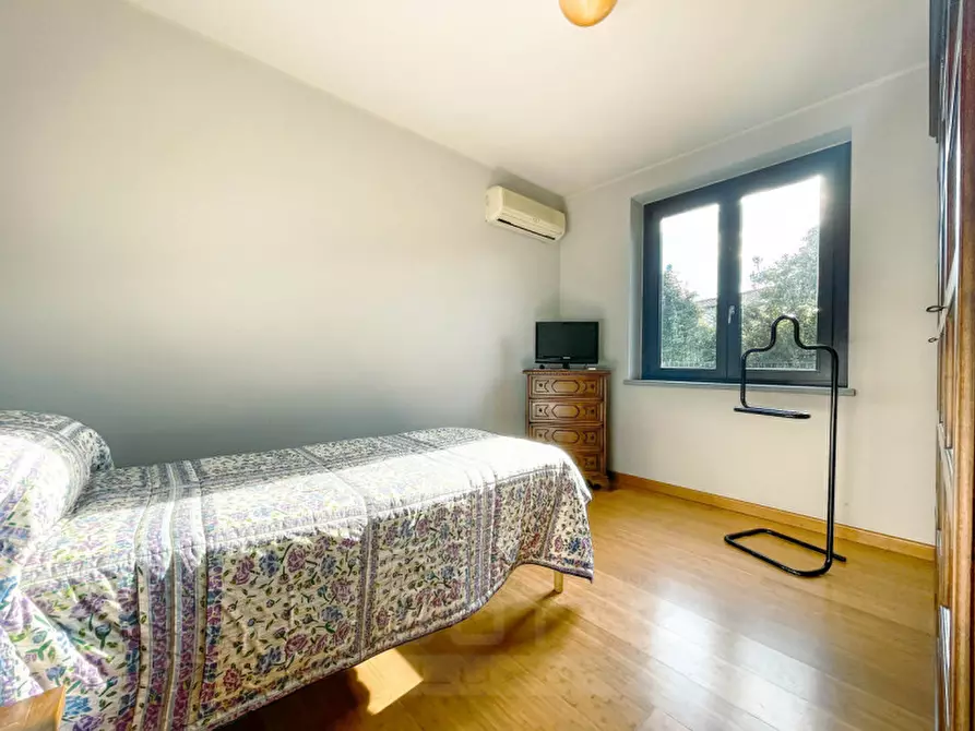 Immagine 13 di Villa in vendita  in Via Luigi Cadorna n.7 a Lesa