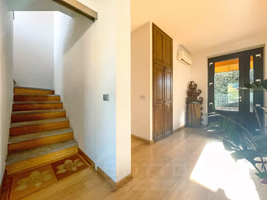 Immagine 19 di Villa in vendita  in Via Luigi Cadorna n.7 a Lesa